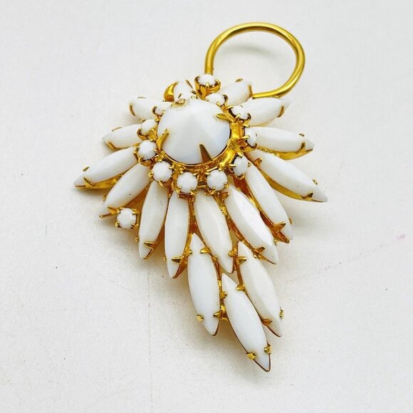 Vintage Milk Glass Flowering Vine Pin Gold Tone Daisy Coneflower Nature Garden - Picture 3 of 6